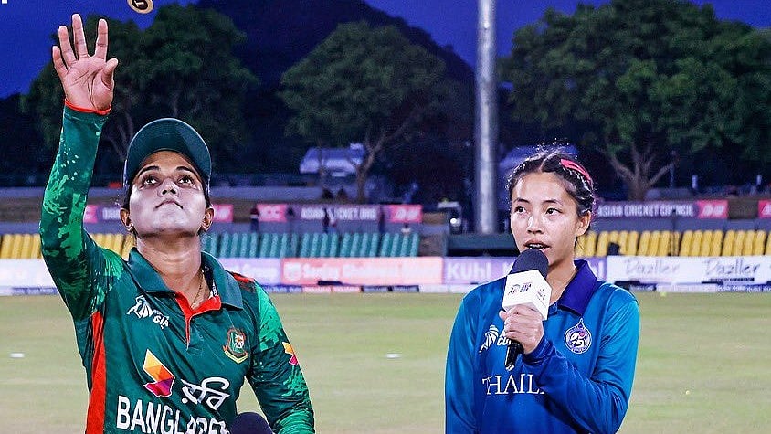 Photo: ACC : Bangladesh women captain Nigar Sulatan Joty (L) and Thailand captain Thipatcha Putthawong during the toss time in Dambulla. 